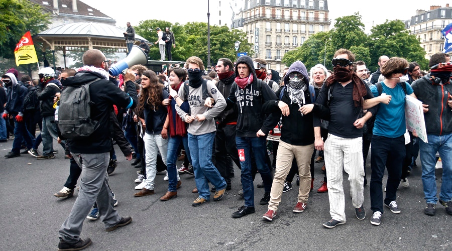 ΠΑΡΙΣΙ 26 ΜΑΗ - CHARLES PLATIAU