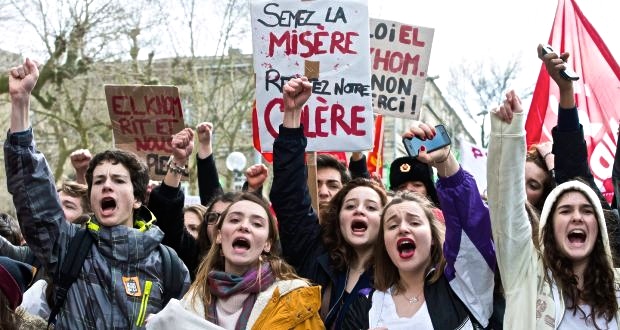 Paris March 16 - Caroline  Blumberg