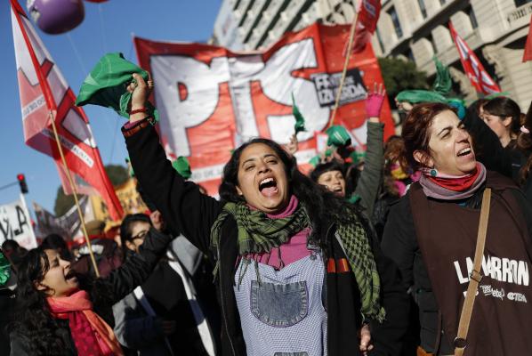 Δαωιδ Φερνανδεz EPA-EFE General-strike-brings-Argentina-to-a-halt-1