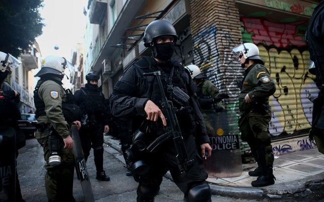 exarcheia_mat_astynomia3