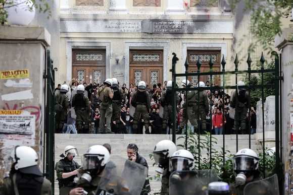 5dc94822825e630ed73b36f4